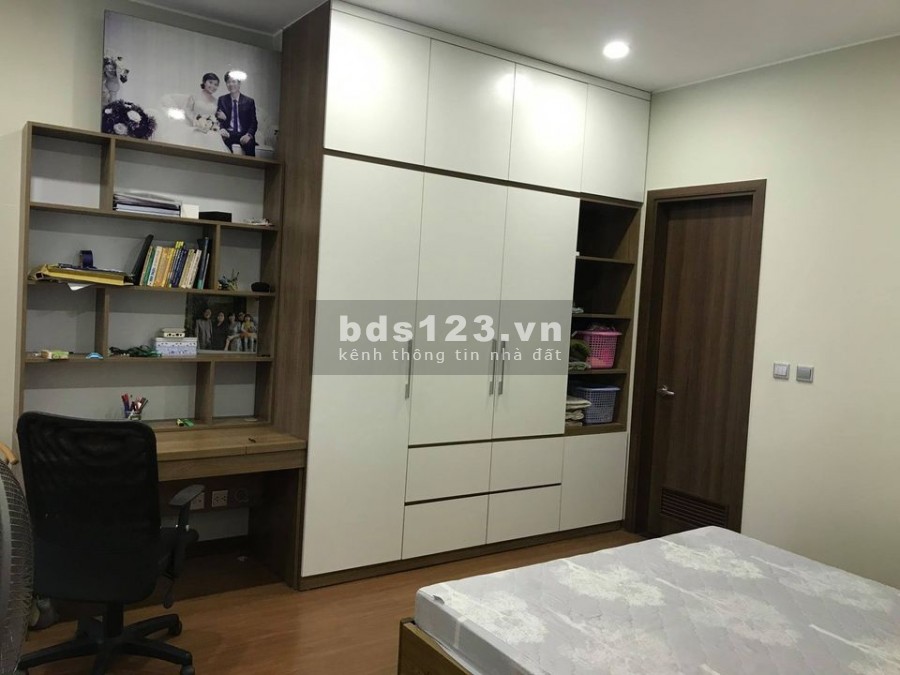 Chính chủ cho thuê gấp căn góc 3PN tại Tràng An complex, Hoàng Quốc Việt, Cầu Giấy, HN.