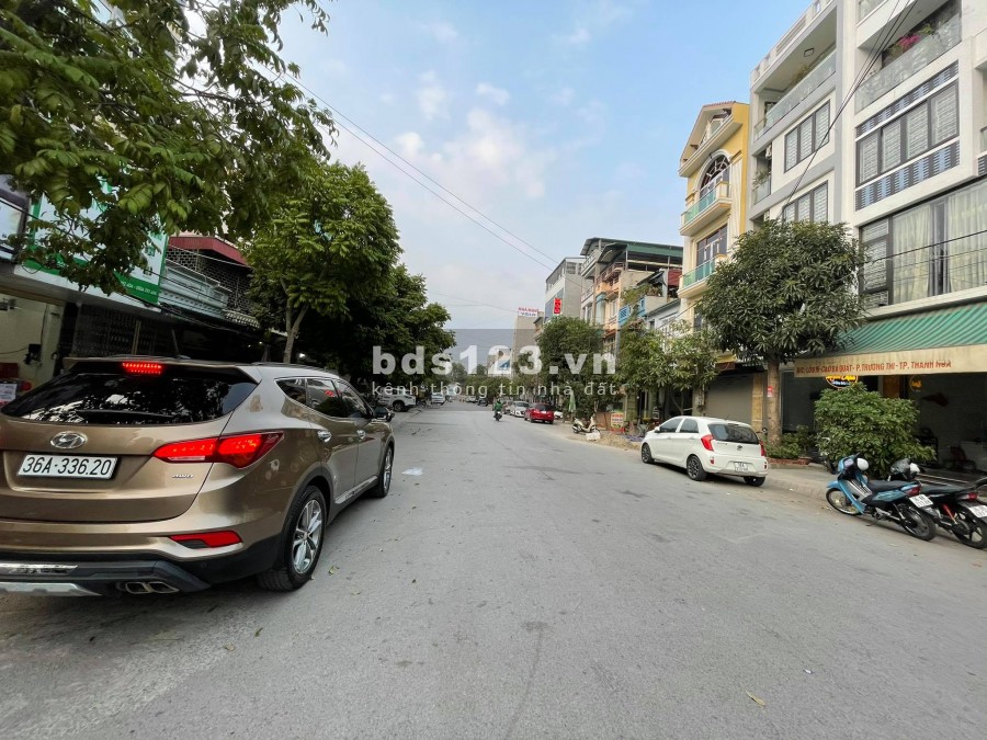 Bán đất sổ đỏ xây dựng tự do, trung tâm thành phố, mặt tiền đường ô tô. Giá chỉ 1,3 tỷ