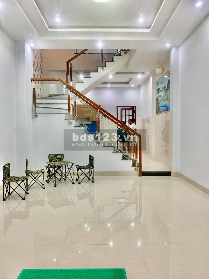 Bán Nhà HXH Hồng Lạc, Tân Bình 47m2_1T2L xe hơi đỗ cửa