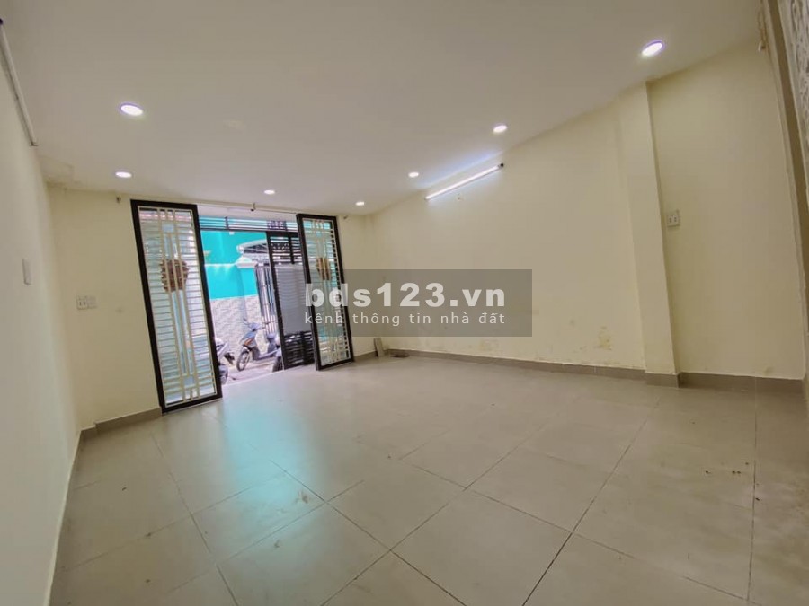 Bán nhà Ngô Quyền dt 44m 5,5 tỷ, Chủ ngộp Bank bán gấp.