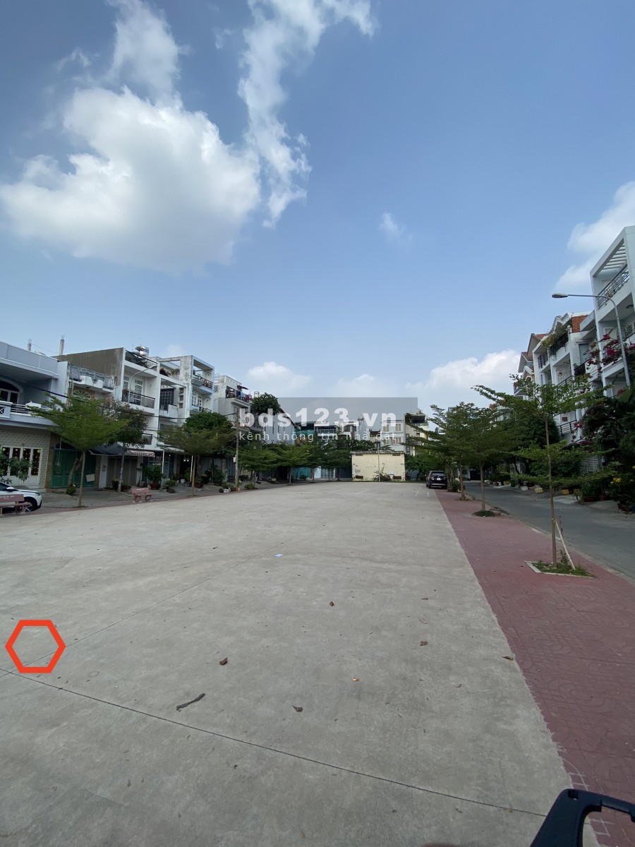 Nhà mới HXH Bình Lợi 4x16m trệt, 3lầu, 4pn, 5wc. Full ML.