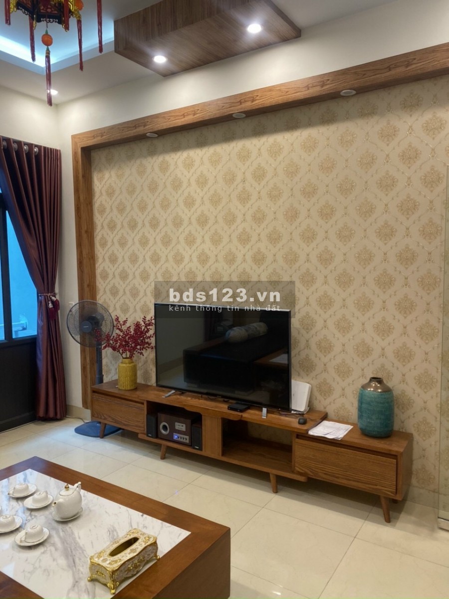 Bán nhà 4 tầng gần đường Quán Thánh, TP HD, 79m2, 4 ngủ, gara, 3 tỷ 750 triệu