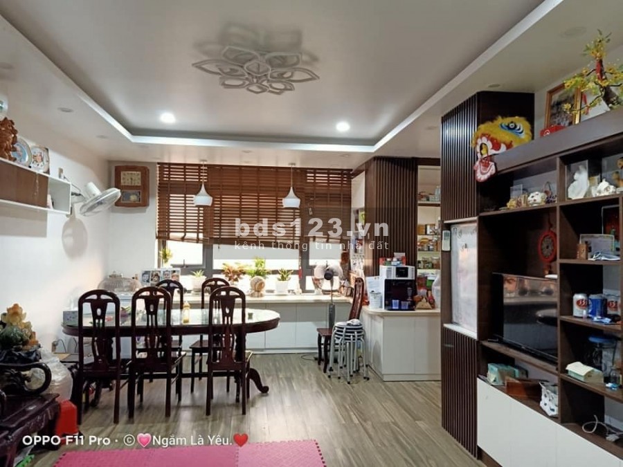 Bán nhà phố Nguyễn Khuyến, Đống Đa. Lô góc, vỉa hè, ô tô, KD. 110m2 MT6m 20tỷ