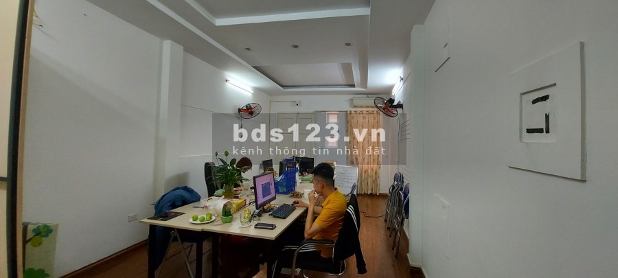 Bán Nhà P.Lô Thanh Xuân Gara ÔTô K.Doanh. DT 94m2 giá 8.7 tỷ