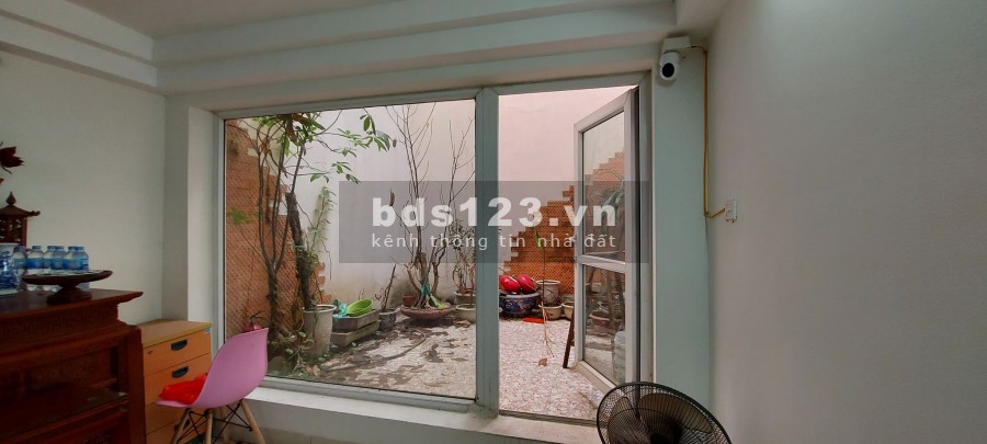 Bán Nhà P.Lô Thanh Xuân Gara ÔTô K.Doanh. DT 94m2 giá 8.7 tỷ