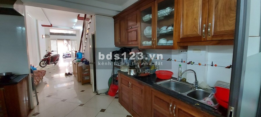 Bán Nhà P.Lô Thanh Xuân Gara ÔTô K.Doanh. DT 94m2 giá 8.7 tỷ