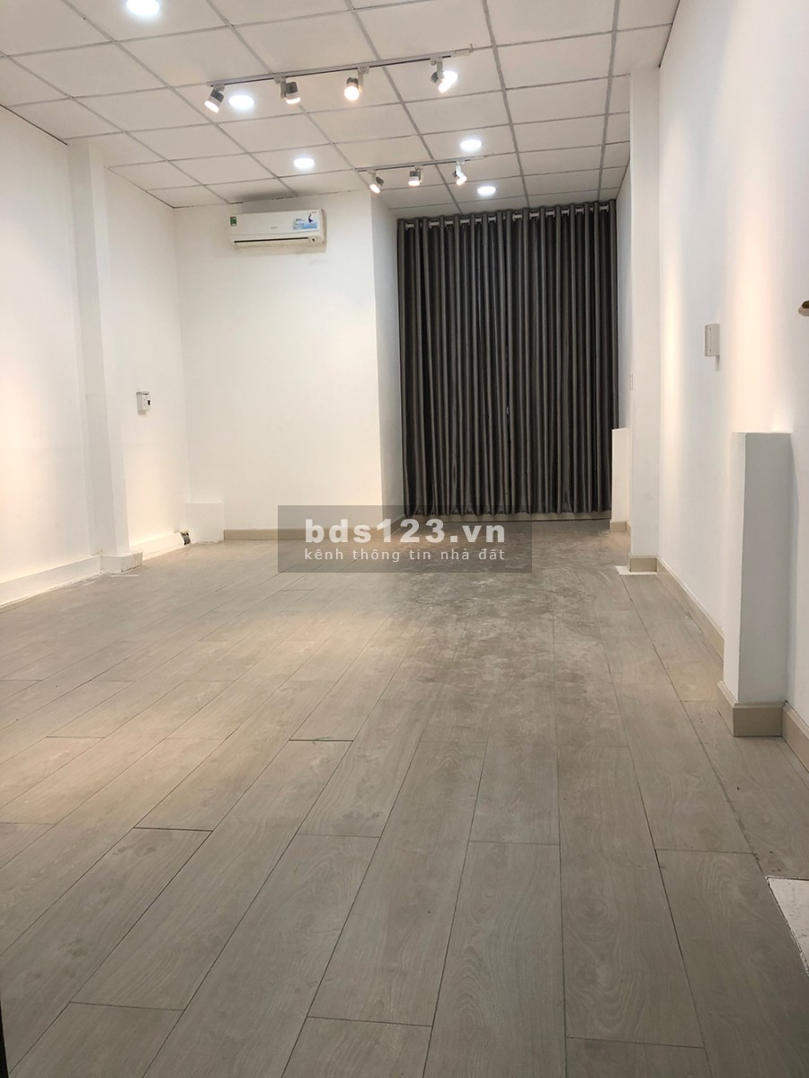 Cho thuê shop, spa trên lầu Phạm Ngọc Thạch, gần Hồ con rùa q3