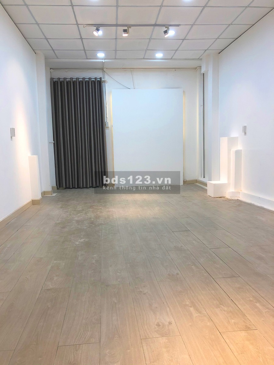 Cho thuê shop, spa trên lầu Phạm Ngọc Thạch, gần Hồ con rùa q3