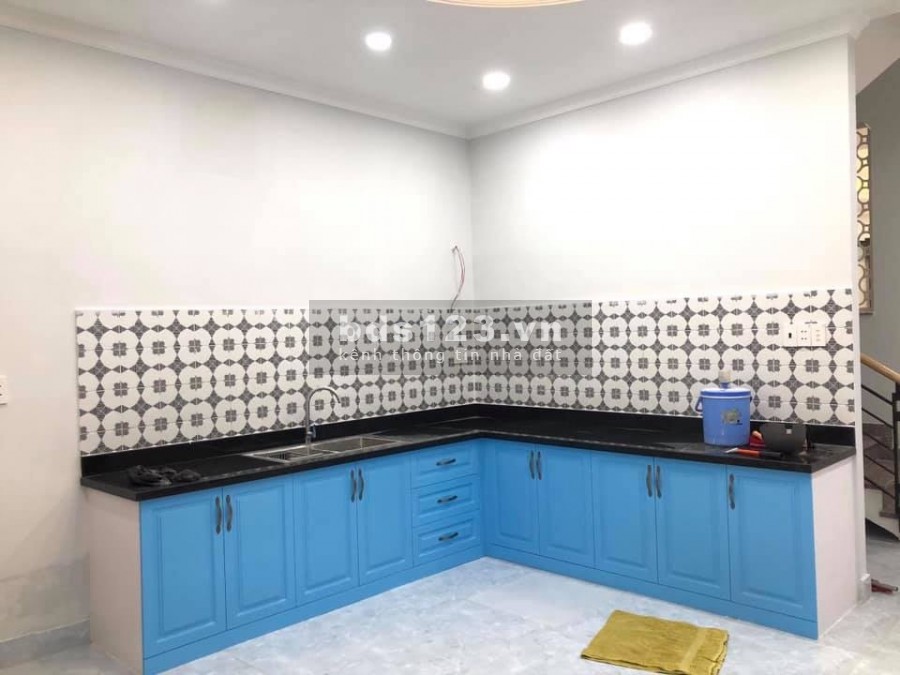 Nhà mới xây Hồng Lạc Tân Bình, 95m2 xe hơi ngủ trong nhà 7.8 tỷ