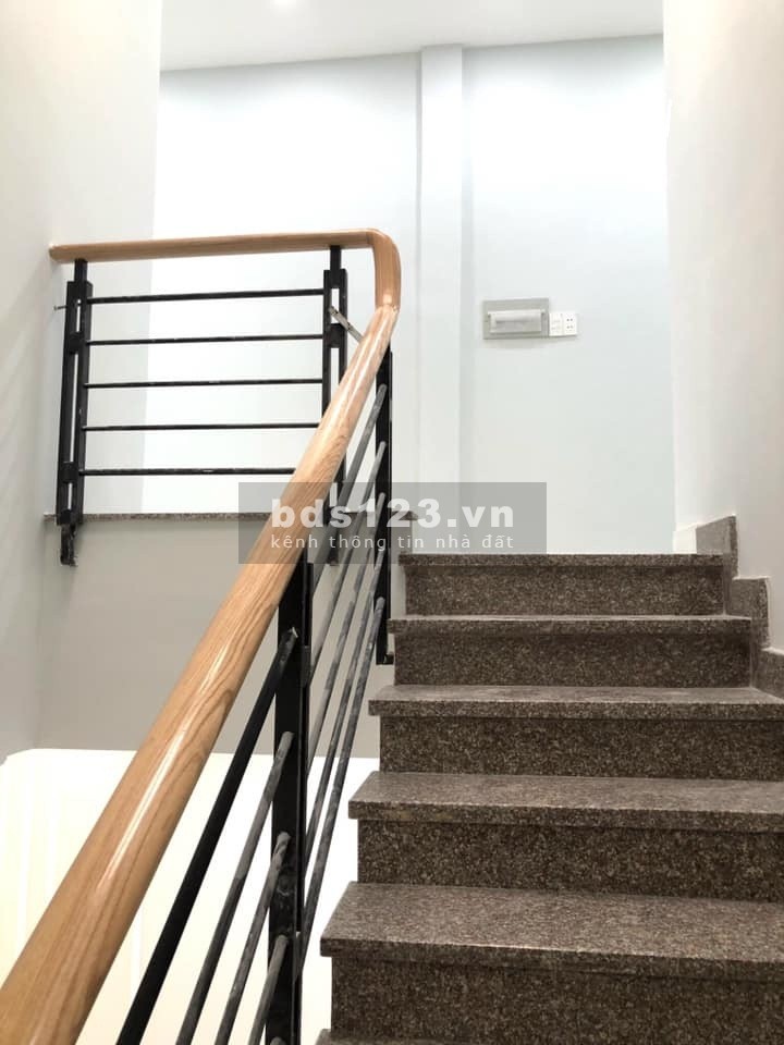 Nhà mới xây Hồng Lạc Tân Bình, 95m2 xe hơi ngủ trong nhà 7.8 tỷ
