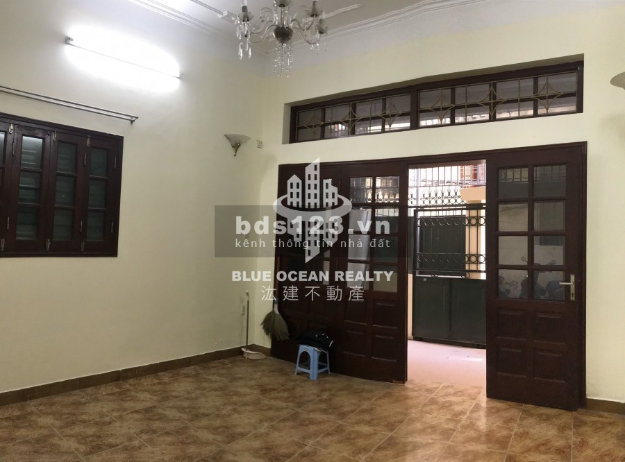 Cho thuê nhà 3 tầng, ngõ rộng 10m ra đến phố Quan Nhân