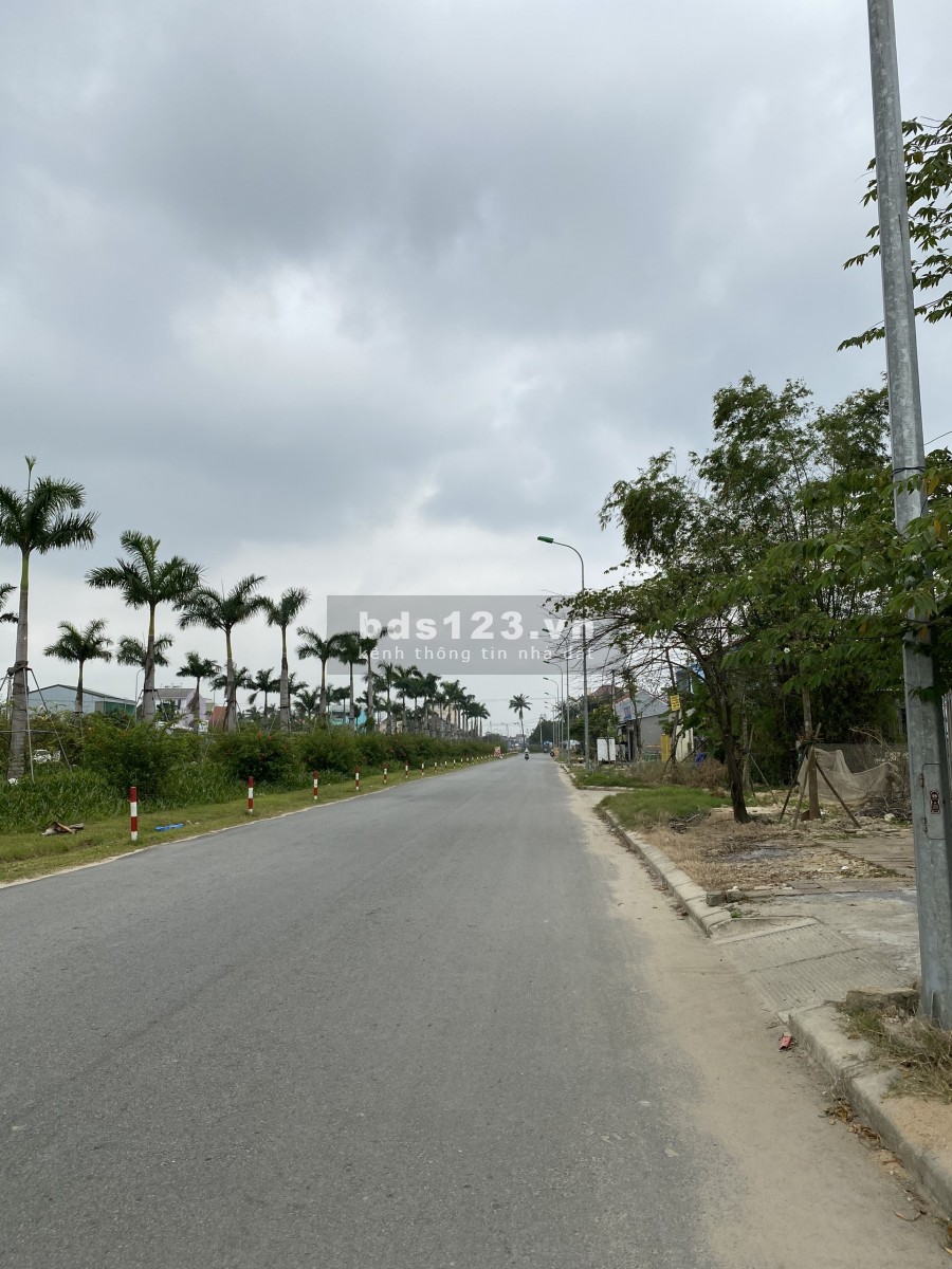 Hàng Hiếm ! Bán Nhanh Lô Đất Đẹp Mặt Tiền 60m Cạnh Khu Đô Thị Royal Park - Giá Chỉ 33tr/m2