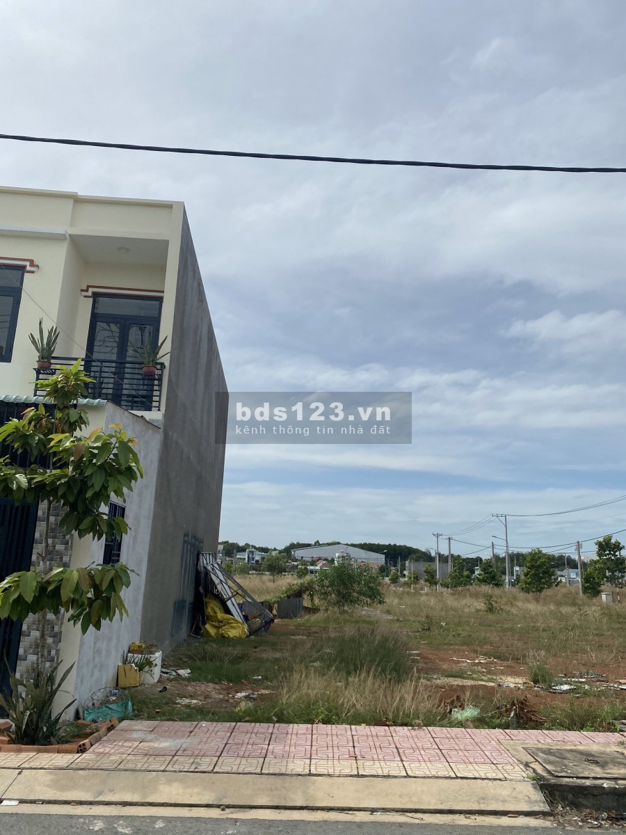 Chính chủ bán gấp 2 lô đất ngay khu đô thị, liền kề khu công nghiệp và các trường đại học