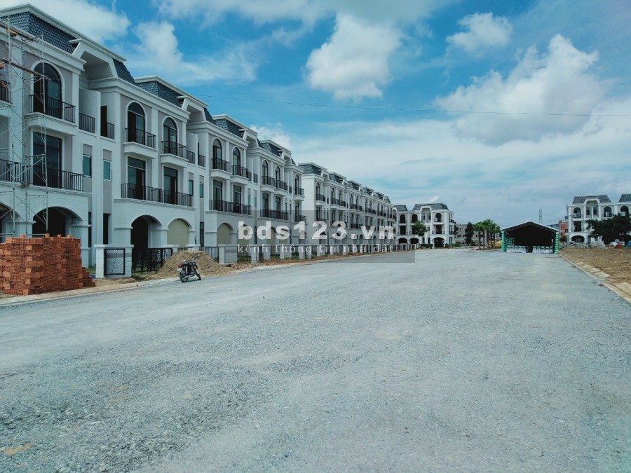 Bán nhà mặt phố Tp Tân An. DT: 5X20 3,2 tỷ