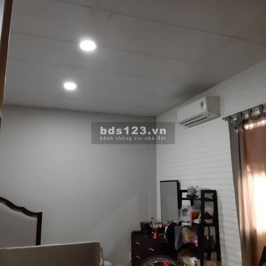 Bùi Thị Xuân, phường 1, Tân Bình, dt 100m2(4/10* 19), 2 tầng, nở hậu tài lộc