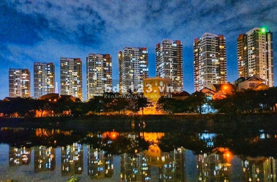 Tin thật 100% bán căn hộ 3PN - 89m2 view đẹp, tầng trung giá 4.3 tỷ bao thuế phí, LH: 0902691920