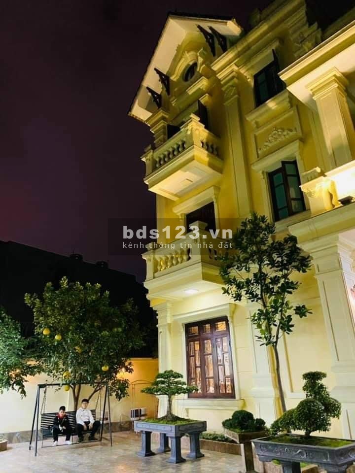 Bán nhà tiêu chuẩn biệt thự 72m2, giá 4.55 tỷ, 8m mặt tiền Hà Đông