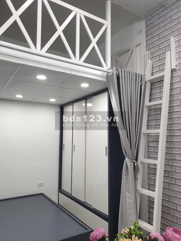 Bán gấp CH tập thể Phố Láng Hạ ( tầng 2) giá 1.45 tỷ, 42m2, NT sang trọng.