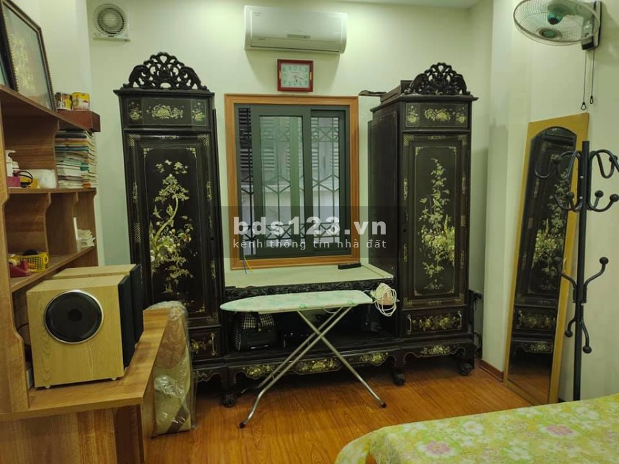 Do chuyển công tác nên bán nhà ô tô qua, dt 58m, 5,5 tầng, sổ vông đét, giá hơn 6 tỷ