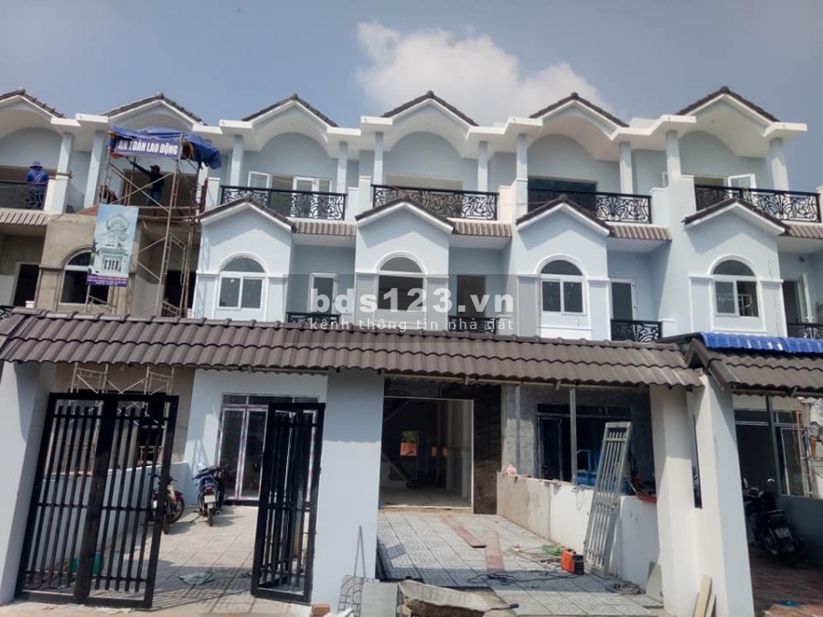 Chính chủ cần bán nhà mặt tiền kinh doanh ngay chợ
