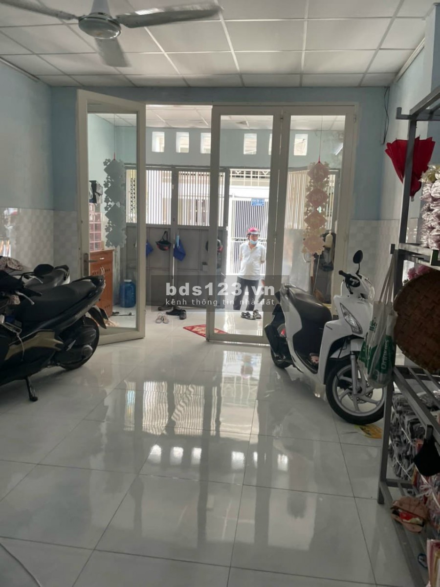 MT 4m, 68m2 chỉ 5.3 tỷ Lạc Long Quân P8 Tân Bình