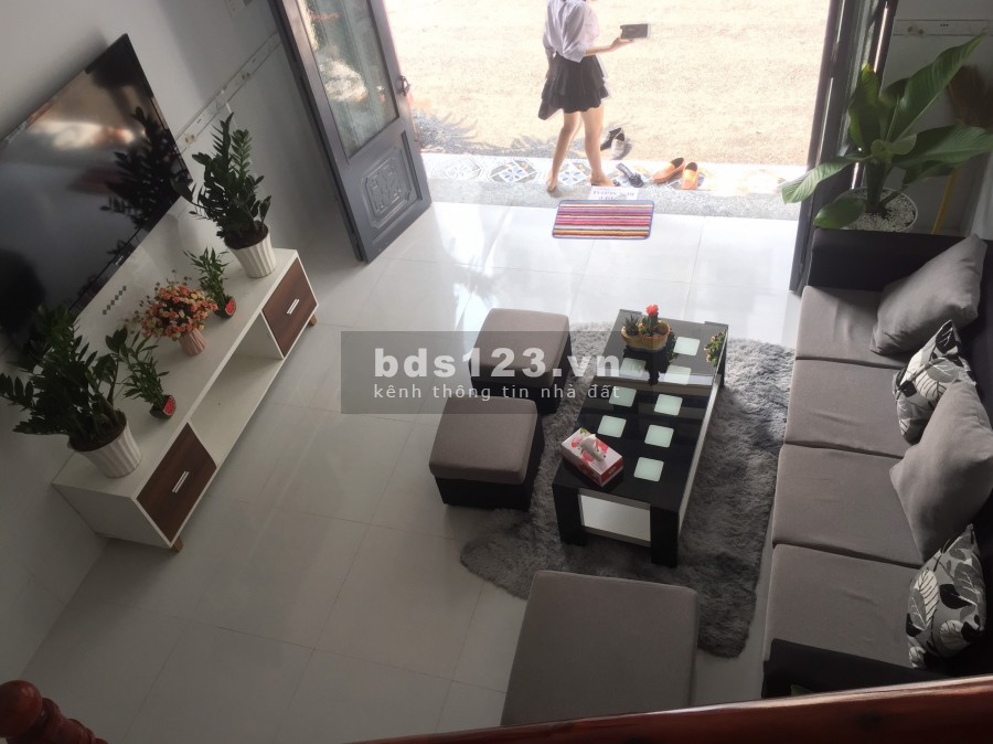 Nhà sổ riêng hoàn toàn, mới xây xong, cách Đinh Đức Thiện 1km