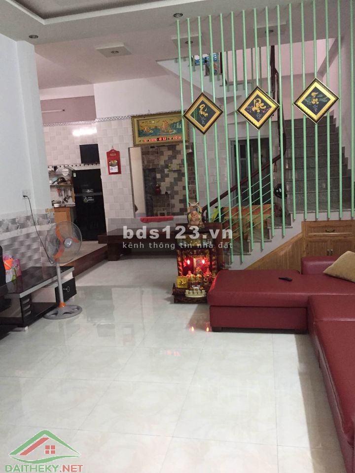 Bán gấp nhà Quận 10 CMT8 Giá rẻ 30m2 vừa ở vừa kinh doanh