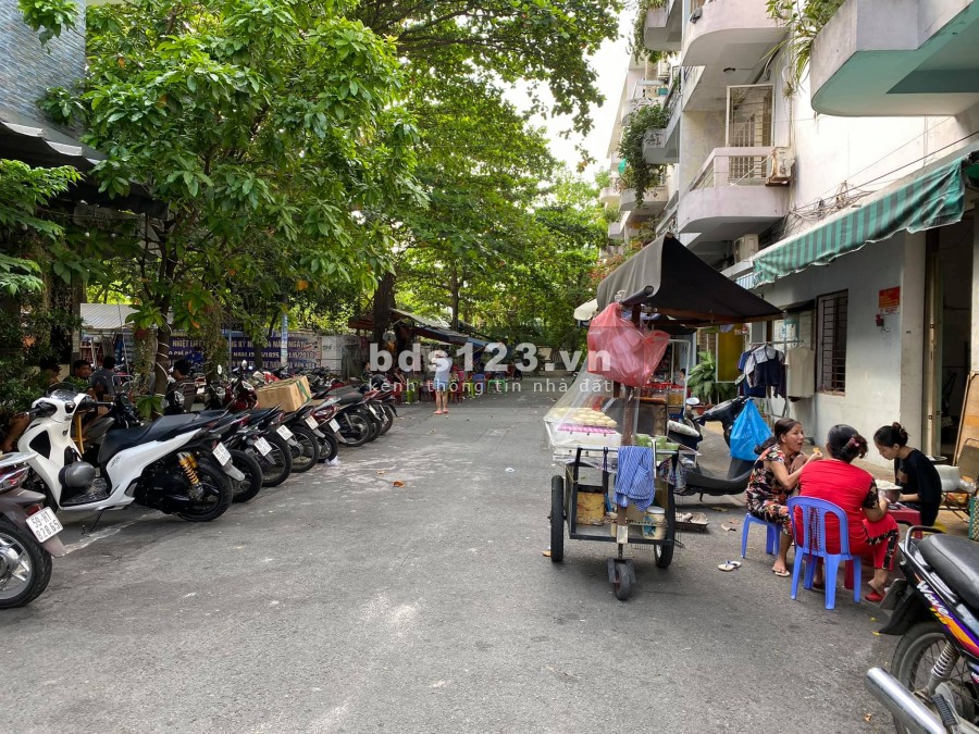 ĐI TÌM CHỦ NHÀ TRỌ TÂN PHÚ HẺM XE HƠI 133 M2 GIÁ CHỈ 11.8 TỶ