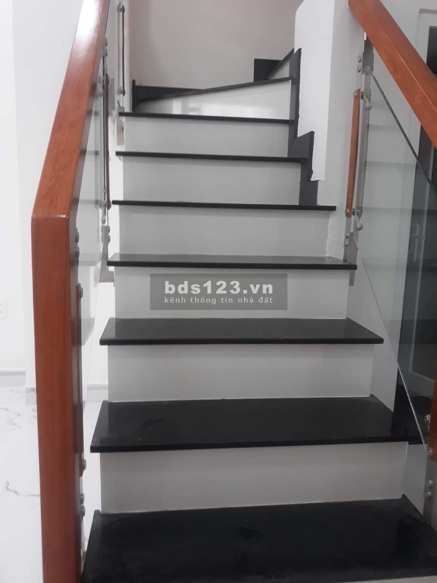 Bán nhà hẻm xe hơi Vườn Điều, Phường Tân Quy, Quận 7
