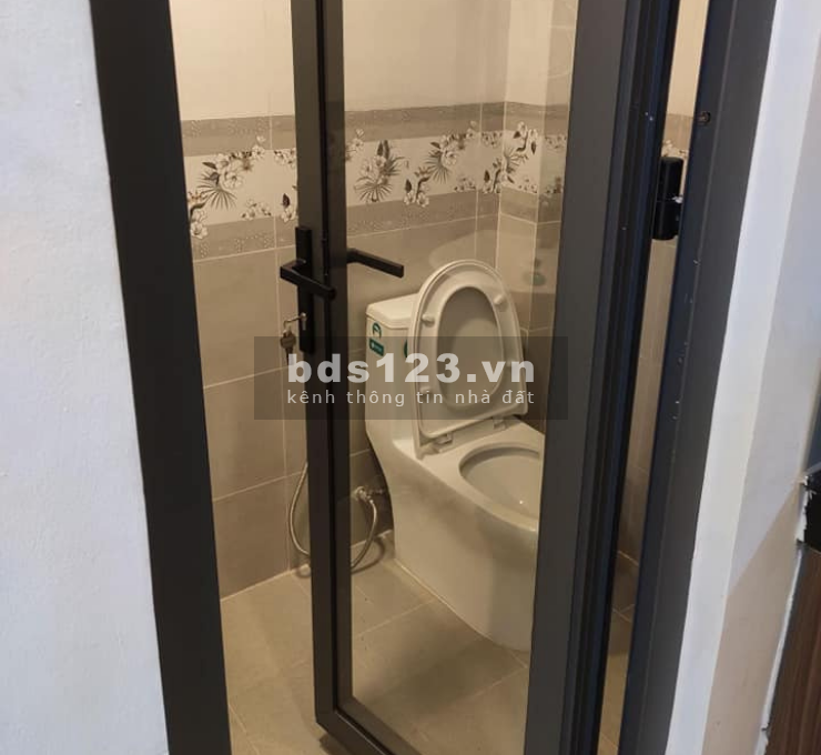 Bán nhà 2 tầng ở ngay Phan Văn Trị, P.11,BT 29m2 2.8 tỷ TL