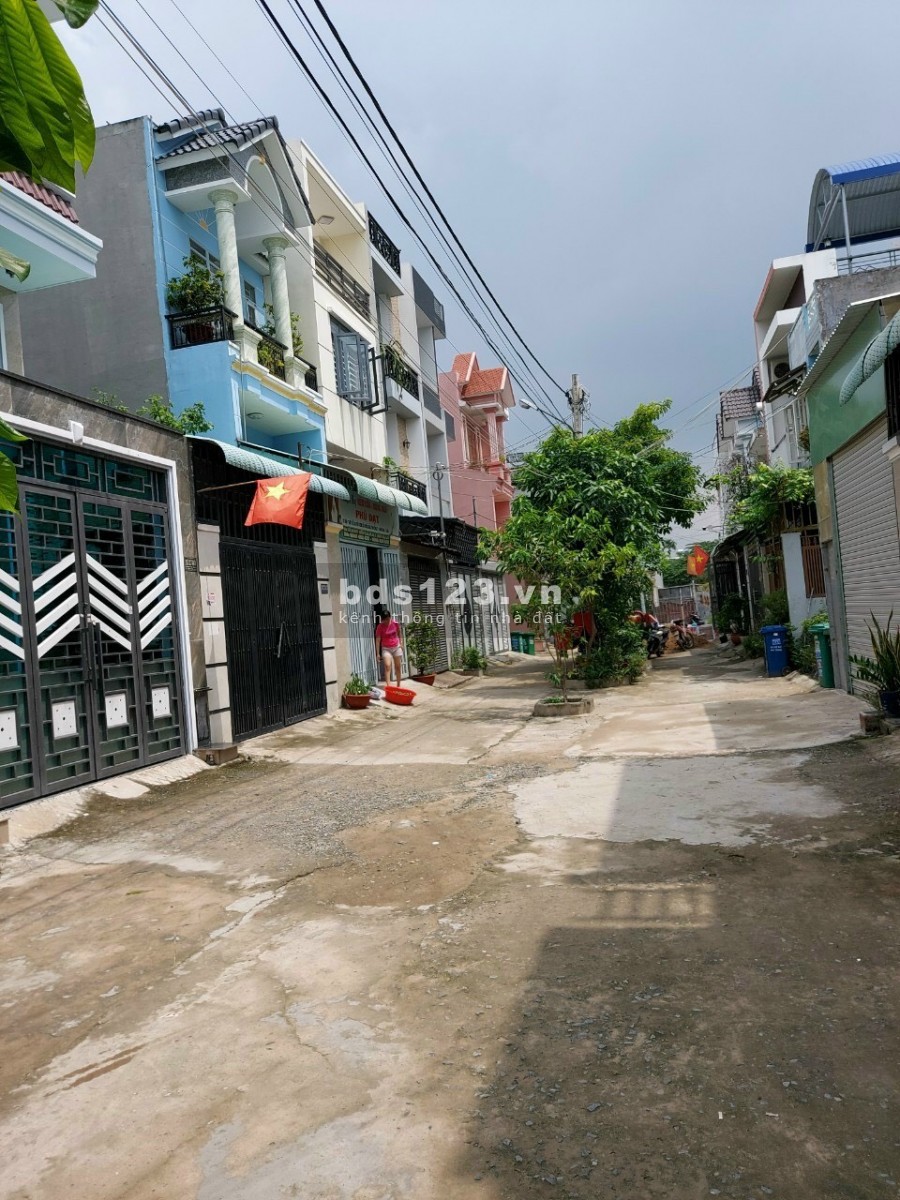 Đất khu dân cư TL29 dt 4 x 13 m2 đường nhựa 6m sổ riêng giá đầu tư