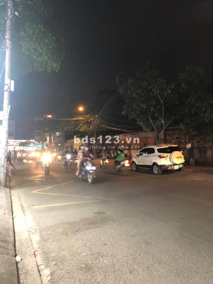 Bán nhà đường Hồng Lạc 35m2, giá 3.0 tỷ vào ở ngay