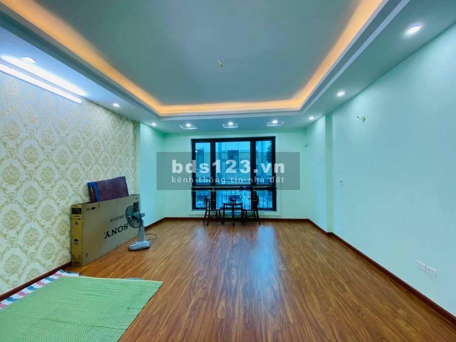 Bán nhà mặt phố Thiên Hiền, ô tô, vỉa hè, 60m2 x 7T, thang máy, 17.5 tỷ.