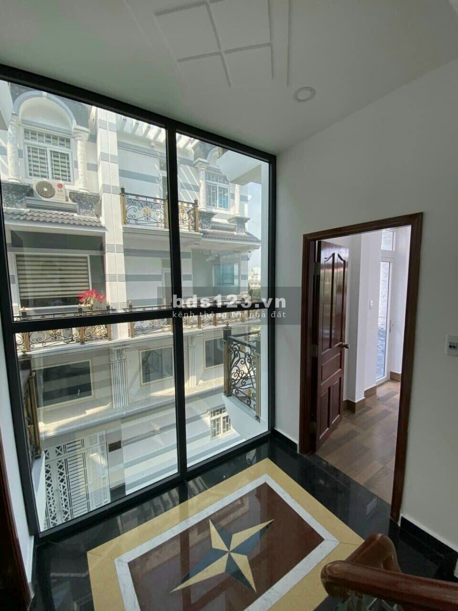 Nhà Phố Hồ Chí Minh Gần Bến Xe Quận 8 Và KDC Pegasutr