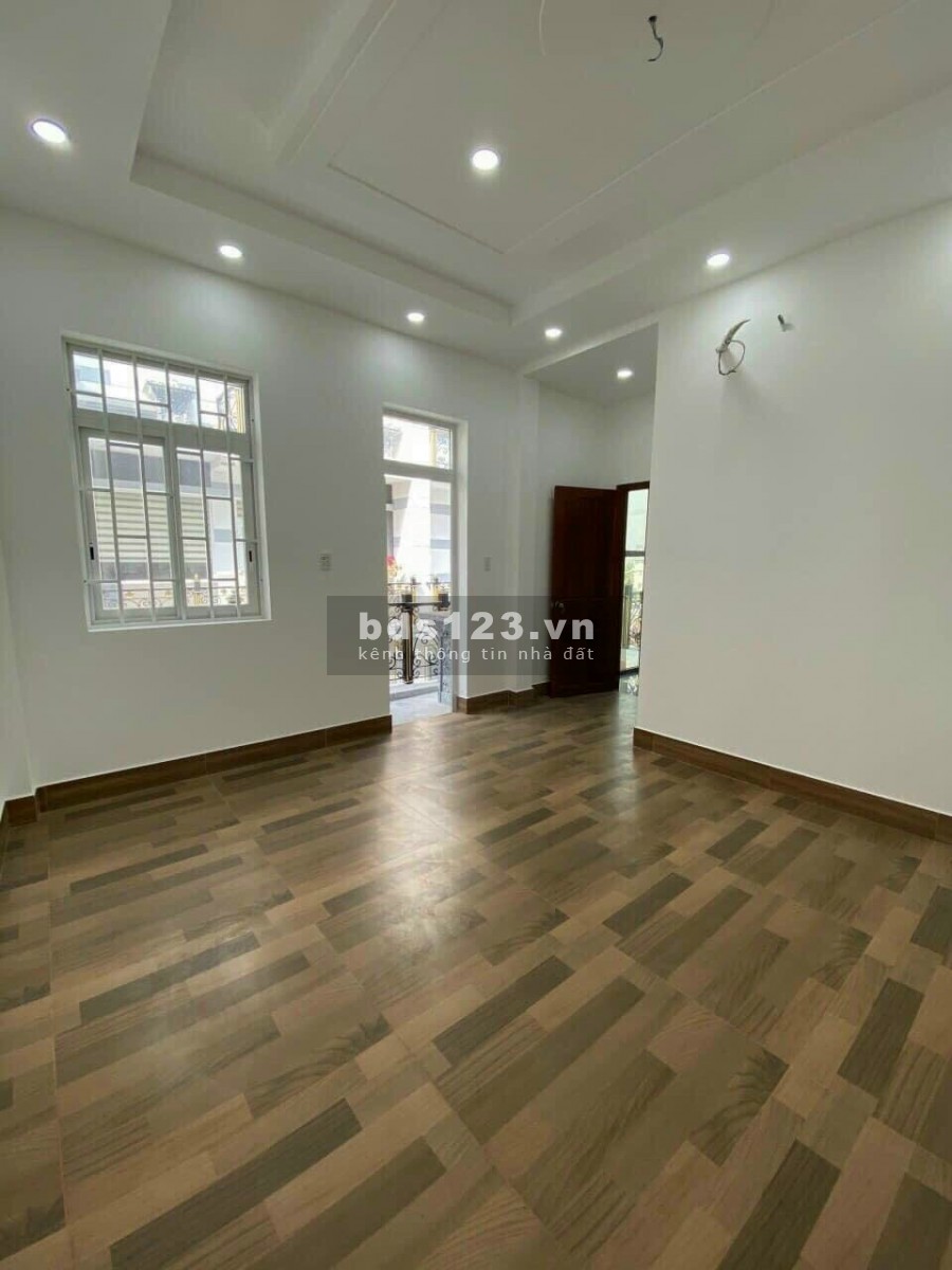 Nhà Phố Hồ Chí Minh Gần Bến Xe Quận 8 Và KDC Pegasutr