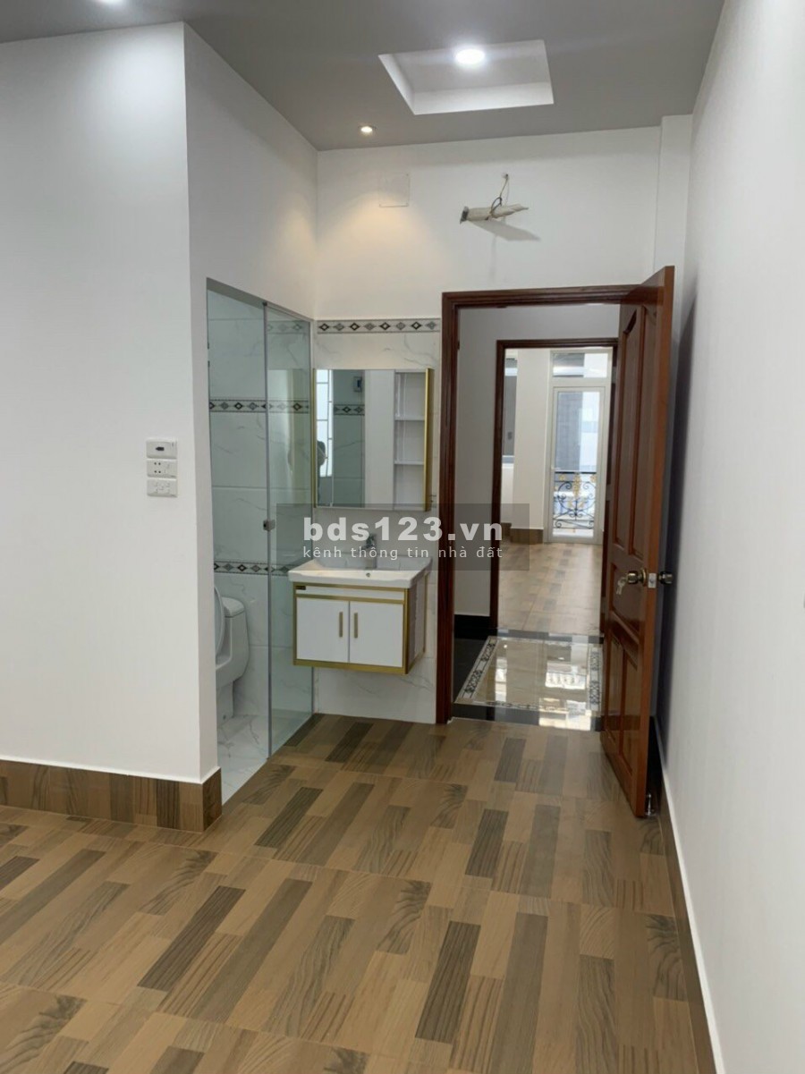 Nhà Phố Hồ Chí Minh Gần Bến Xe Quận 8 Và KDC Pegasutr