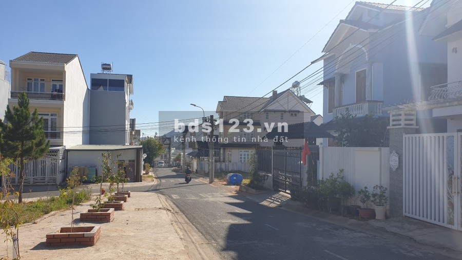 Chủ Kẹt Cần Bán Gấp Nhà KQH nguyên Tử lực Trần Anh Tông. Giá Đầu Tư Trong Tháng