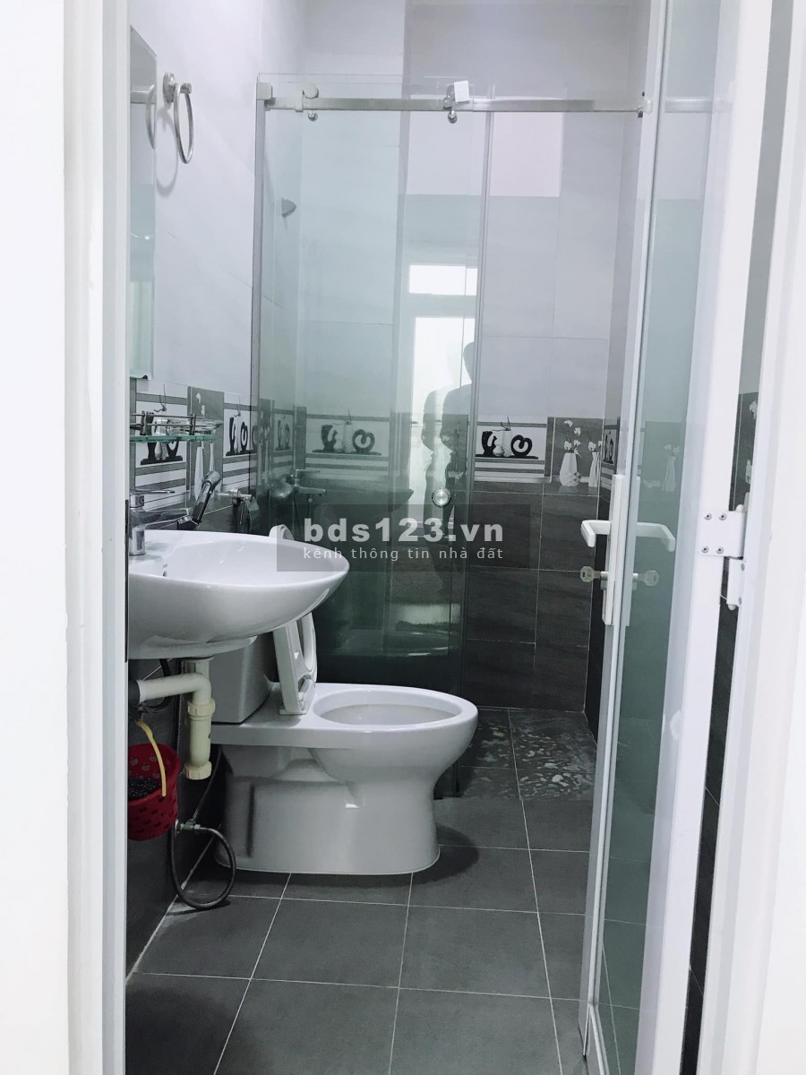 Phạm Văn Hai, Tân Bình DT 3.95 x 12m 2 tầng 3 PN giá 4 tỷ 98