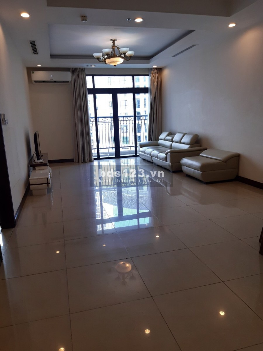 Căn hộ 3 ngủ, 145m2 Royal city, giá 4.8 tỷ, LH: 0967839010