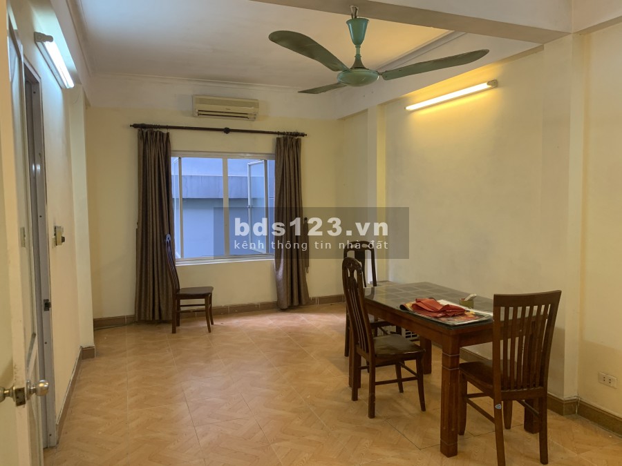 Cho thuê nhà phố Đội Cấn 30m2 x 4 tầng 3 ngủ cơ bản 8.5 triệu. Lh 0377983070