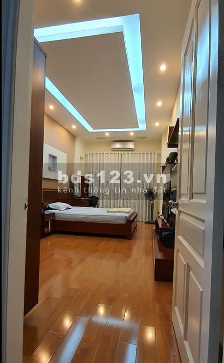 Bán nhà đẹp PL ô tô đỗ cửa ngõ 165 Thái Hà 5 tầng x 52m2 giá 8,4 tỷ. LH 0912442669