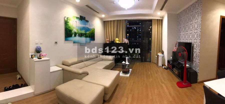 Bán gấp nhà Mặt phố Đê La Thành giá 8.2 tỷ, 45m2, KD đông đúc