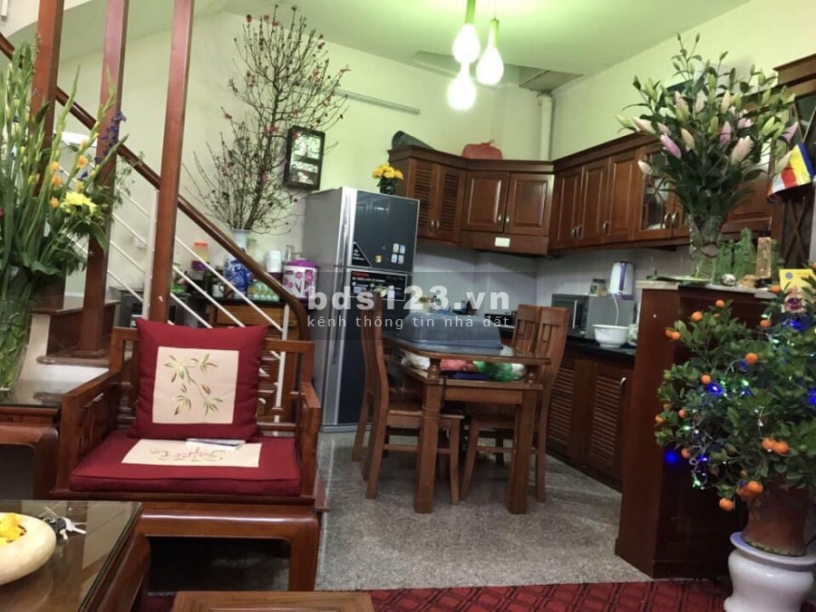 Bán nhà phố Xuân La -Tây Hồ 52mx5T giá 3ty1