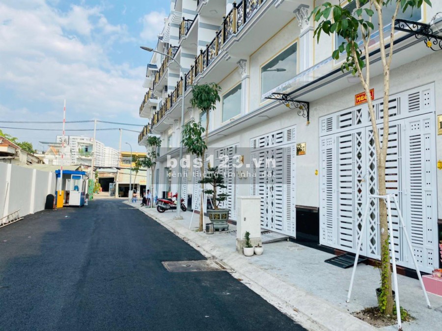 Chủ ngộp cần bán gấp nhà MT An Dương Vương nhà mới 100% tặng nội thất dt 4x14m giá 7,6 tỷ