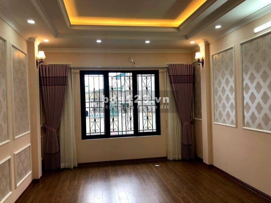 Mặt phố Hoàng Đạo Thúy. Kinh doanh. Đẹp nhất phố . 46m2. 14 tỷ.