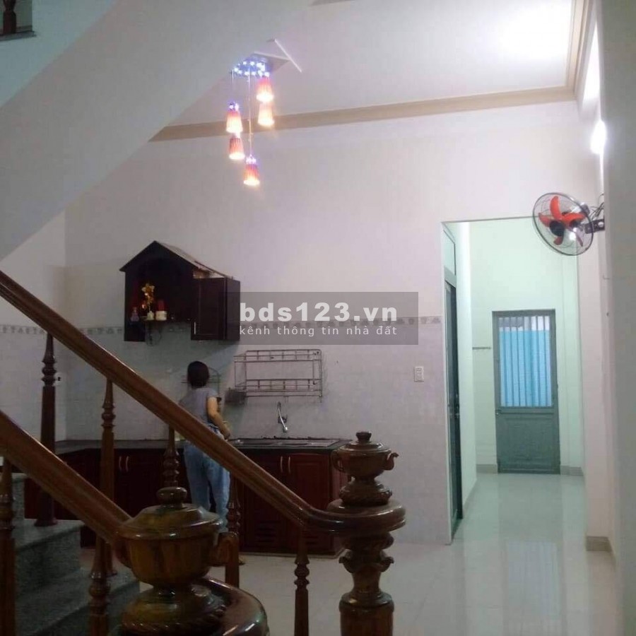 CHO THUÊ NHÀ GẦN BIỂN CÓ THỂ LÀM VĂN PHÒNG VÀ Ở RẤT TIỆN