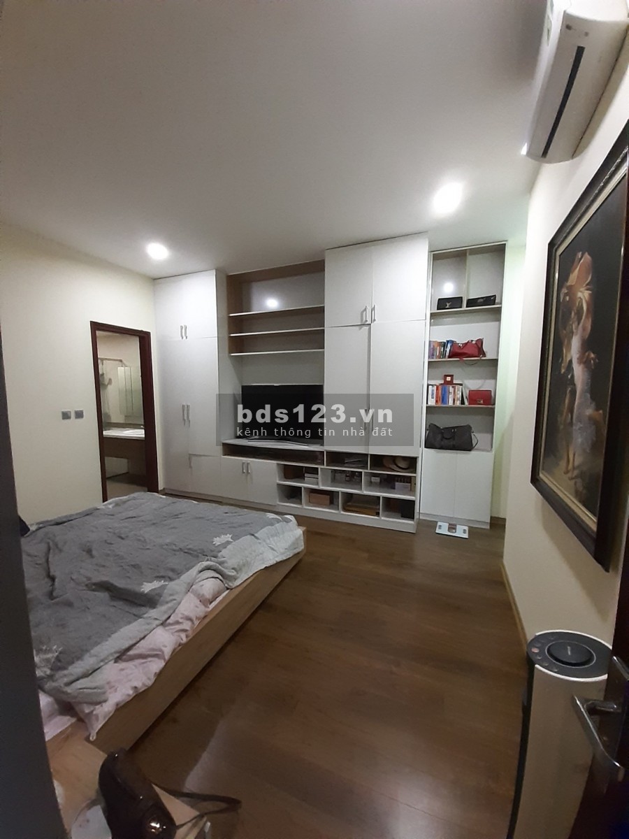 Bán căn hộ 2 ngủ đẹp và rẻ nhất dự án Tràng An complex- DT 75m2.