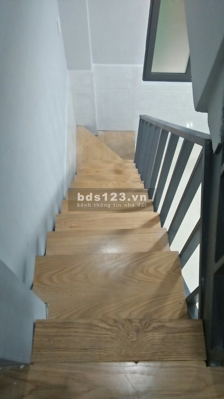 Bán nhà mới xây hẻm thông đường Bà Hạt Quận 10 3 tỷ 25m2