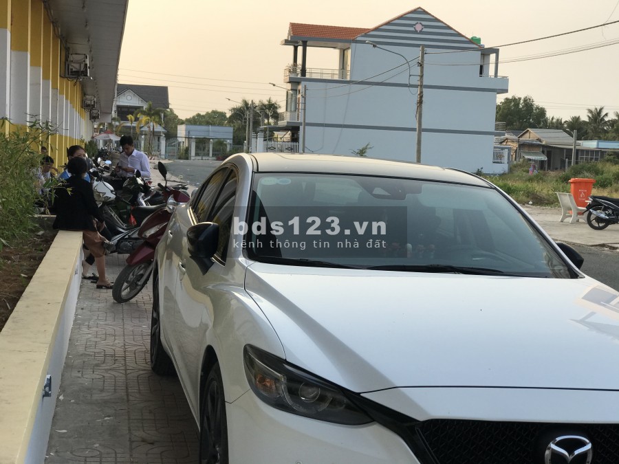 Đất chợ ven biển tiện ích đầy đủ