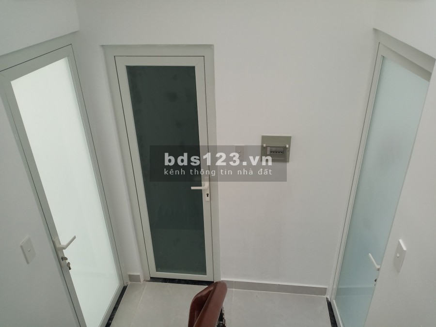 Nhà phố 100m2, đúc thật , shr nhận nhà trả trước chỉ 700tr